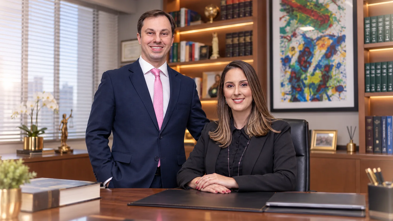 Equipe do escritório André Bordini Advogados Associados, em Maringá/PR